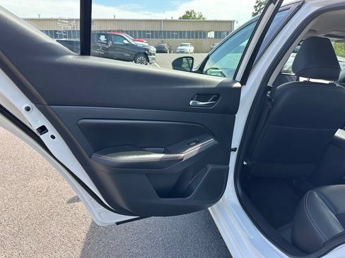 Used 2022 Nissan Altima 2.5 SR FWD image 19