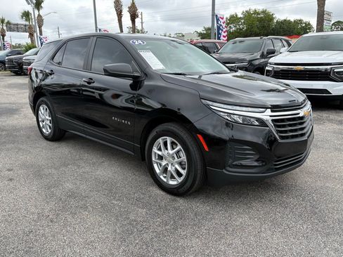 Used 2024 Chevrolet Equinox LS w/ LS Convenience Package FWD image 9