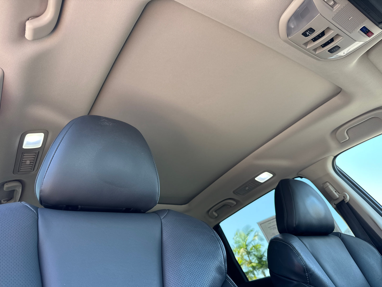 Used 2020 Subaru Ascent Limited w/ Technology Package AWD/4WD image 10