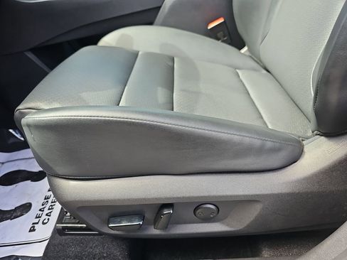 Used 2024 Nissan Rogue SV w/ SV Premium Package FWD image 33