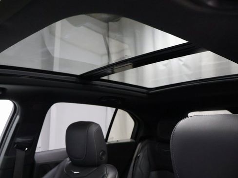 Used 2019 Cadillac XT4 Premium Luxury image 11