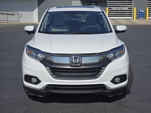 Used 2022 Honda HR-V EX image 2