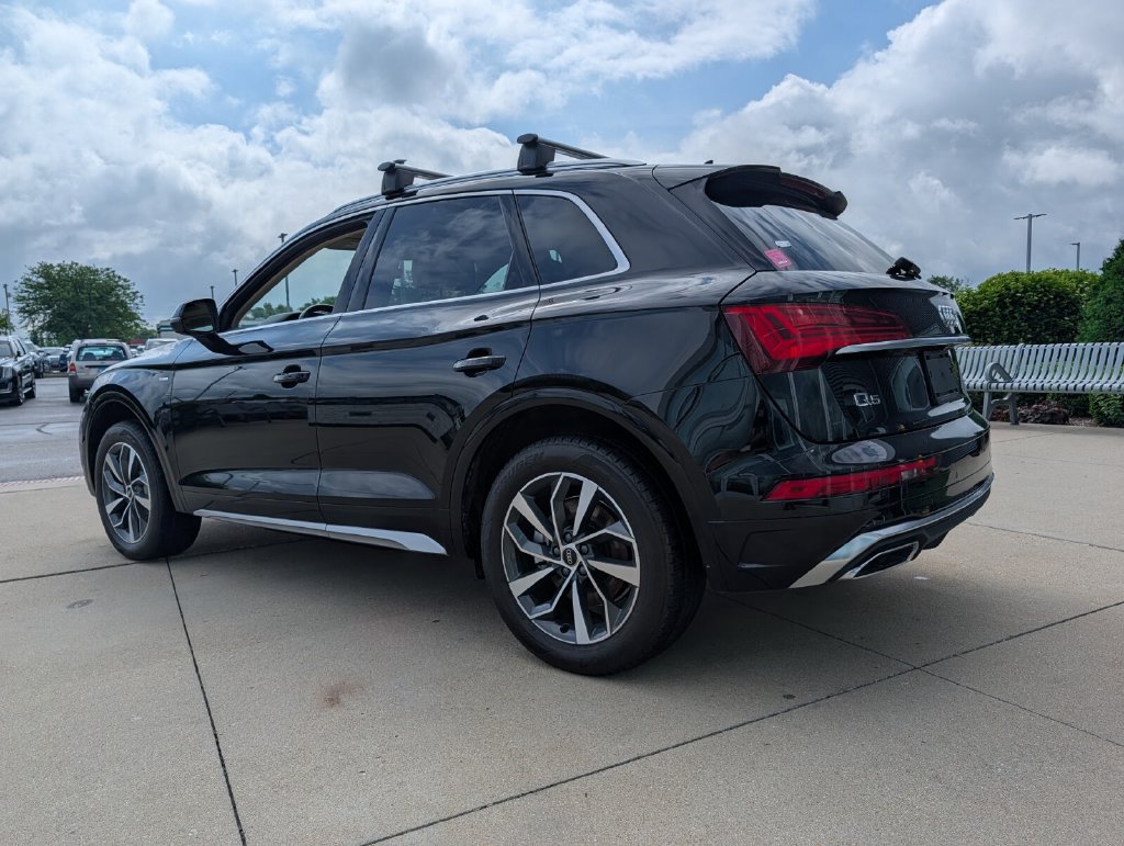 Used 2023 Audi Q5 2.0T Premium w/ Convenience Package AWD/4WD image 5
