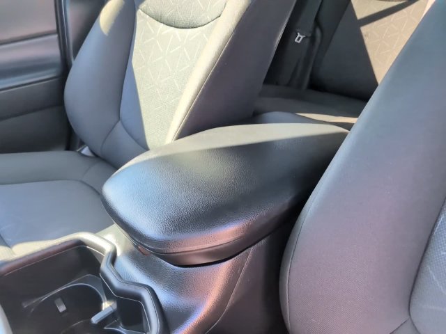 Certified 2025 Toyota RAV4 XLE FWD image 21
