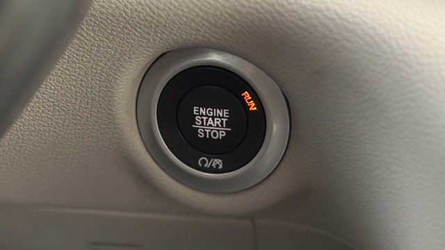 Used 2019 Chrysler Pacifica Touring-L FWD image 27
