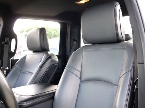 Used 2022 RAM 3500 Tradesman w/ Chrome Appearance Group AWD/4WD image 11