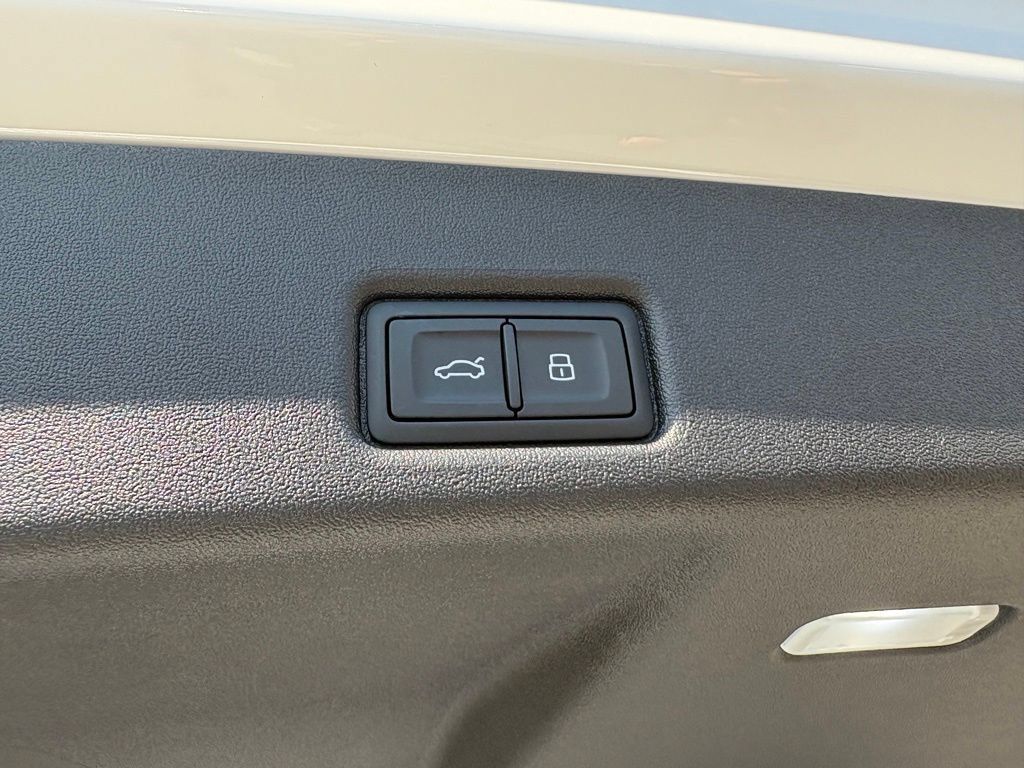 New 2026 Audi Q5 Premium AWD/4WD image 18