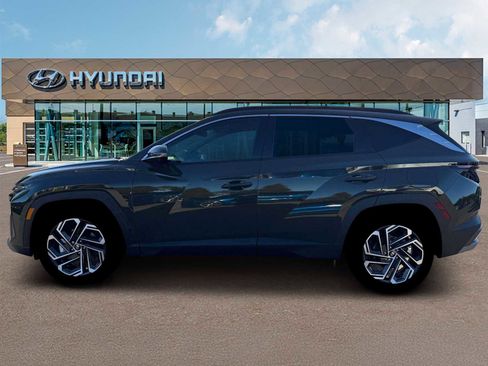 New 2026 Hyundai Tucson Limited FWD image 3