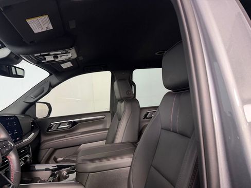 Used 2026 Chevrolet Suburban RST RWD image 22