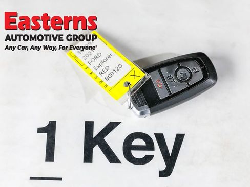 Used 2021 Ford Explorer XLT image 24