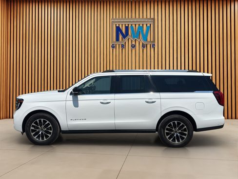 Used 2025 Ford Expedition Max Platinum AWD/4WD image 25