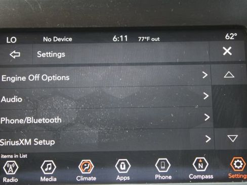 Used 2019 Jeep Cherokee Latitude Plus w/ Comfort/Convenience Group FWD image 29
