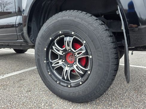 Used 2016 Toyota Tacoma SR5 image 31