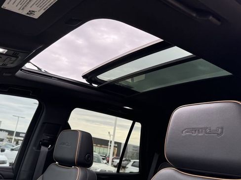 Used 2024 GMC Yukon AT4 w/ Technology Package image 23