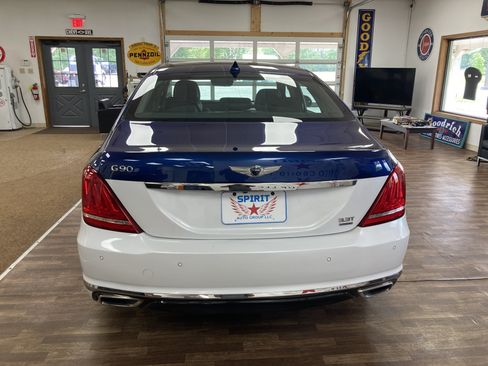 Used 2018 Genesis G90 3.3T Premium AWD/4WD image 8