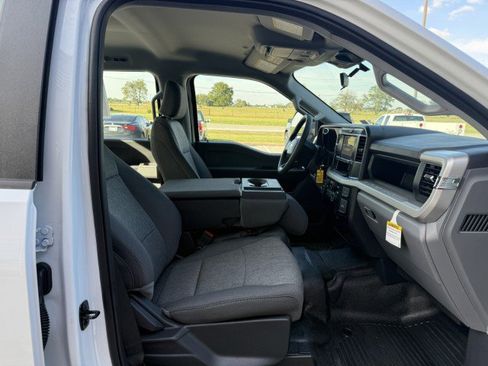 Used 2025 Ford F250 XL image 8