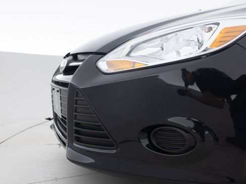 Used 2013 Ford Focus SE FWD image 15