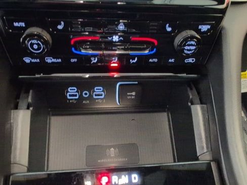 New 2025 Jeep Grand Cherokee Laredo w/ Luxury Tech Group I image 20