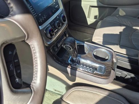Used 2015 GMC Acadia Denali FWD image 16
