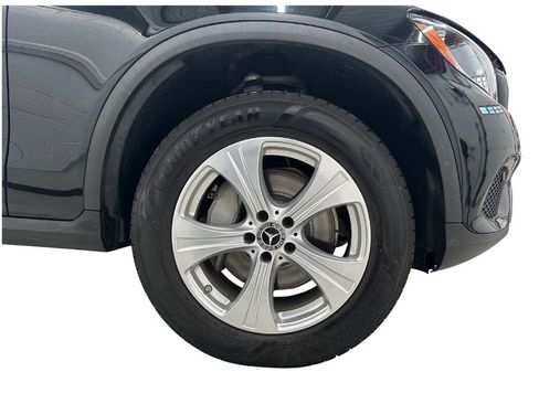 Used 2018 Mercedes-Benz GLC 300 4MATIC image 9