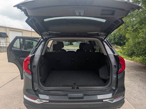 Used 2018 GMC Terrain SLE FWD image 5