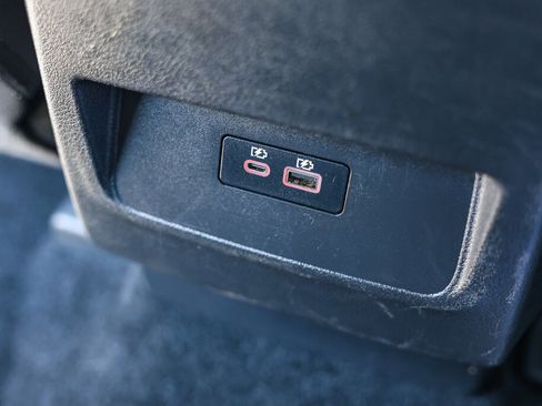 Used 2022 Nissan Frontier SV RWD image 6