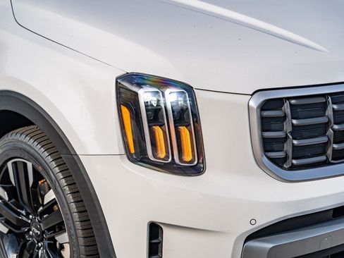 Used 2024 Kia Telluride SX Prestige image 10