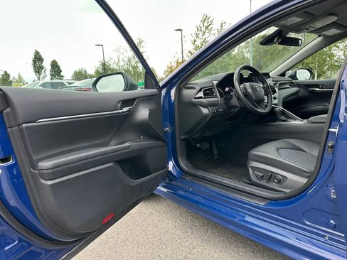 Used 2024 Toyota Camry SE image 19
