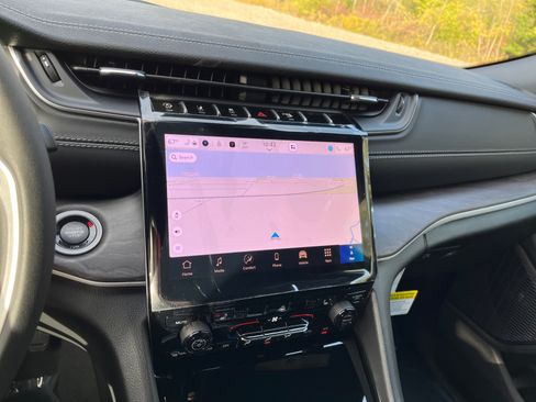 New 2025 Jeep Grand Cherokee Limited w/ Black Appearance Package image 53