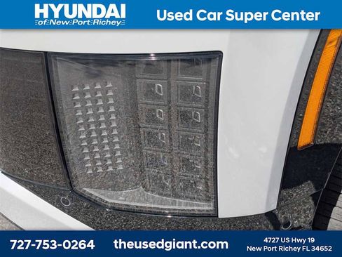 New 2026 Hyundai Ioniq 9 Limited image 12