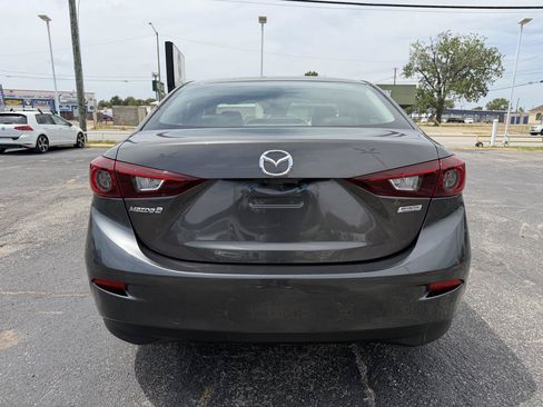 Used 2017 MAZDA MAZDA3 Touring FWD image 6