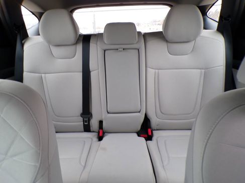 Used 2025 Hyundai Tucson SE image 10