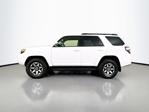 Certified 2023 Toyota 4Runner TRD Off-Road Premium AWD/4WD image 4