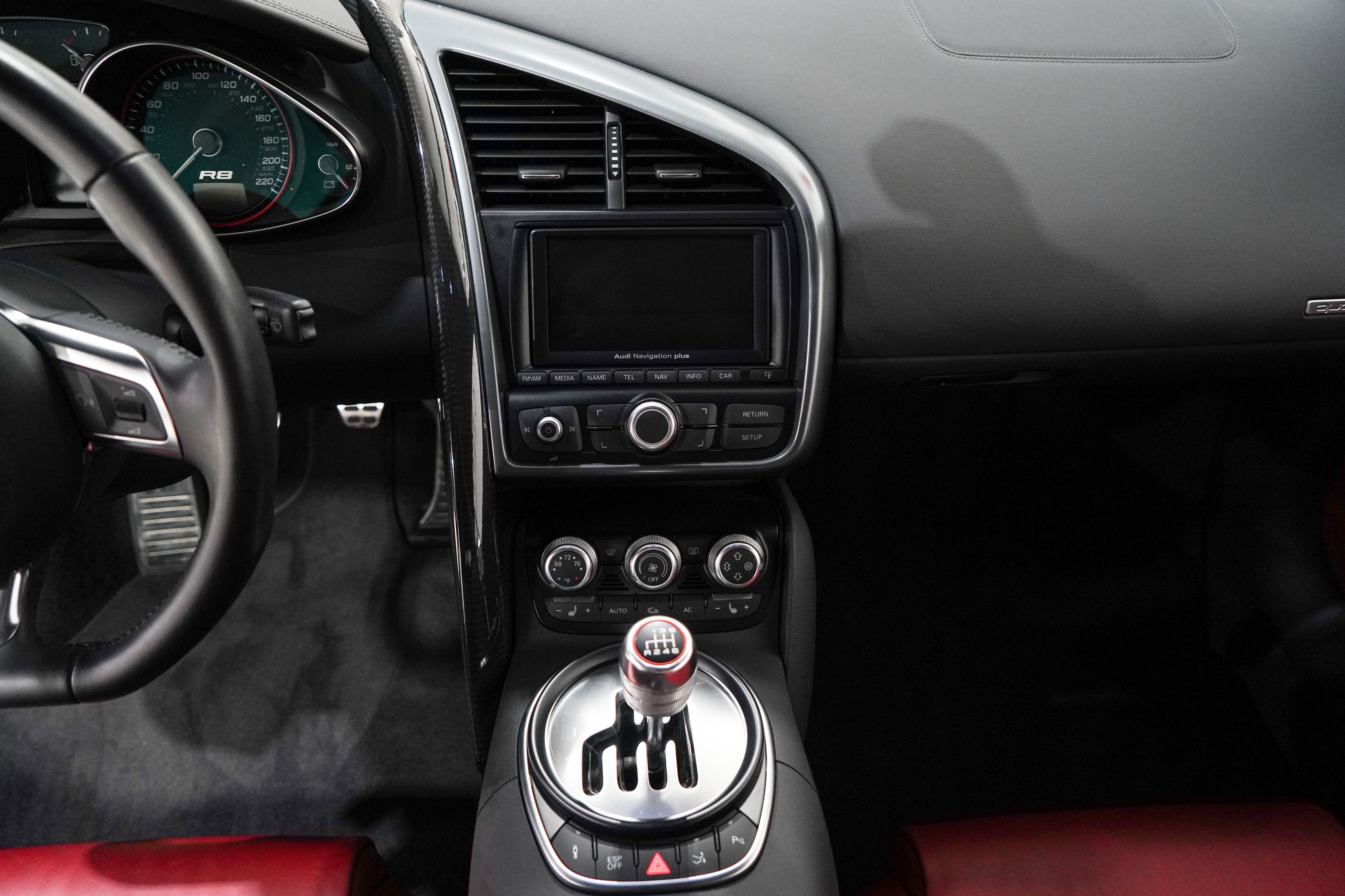 Used 2010 Audi R8 V10 AWD/4WD image 11