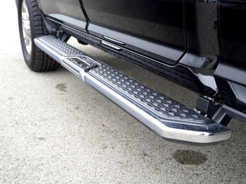 Used 2024 RAM 2500 Big Horn w/ Bed Utility Group image 12