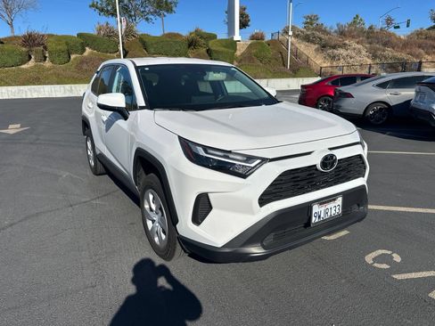 Used 2025 Toyota RAV4 LE AWD/4WD image 1