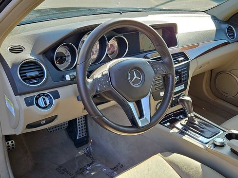 Used 2013 Mercedes-Benz C 300 Sport image 31