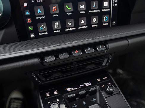 Certified 2022 Porsche 911 Carrera image 13