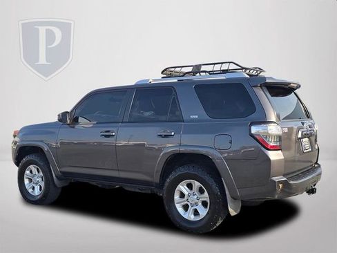 Used 2014 Toyota 4Runner SR5 image 9
