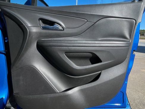 Used 2018 Buick Encore Essence FWD image 37