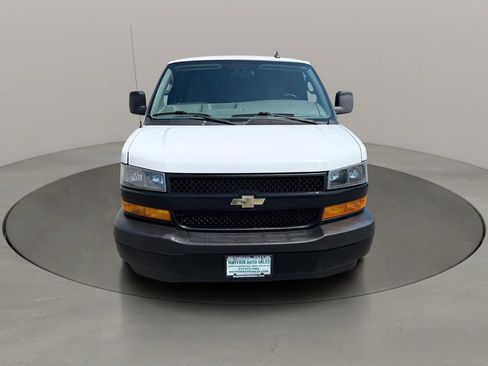 Used 2021 Chevrolet Express 2500 RWD image 10