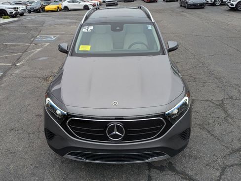 Used 2022 Mercedes-Benz EQB 300 4MATIC image 3