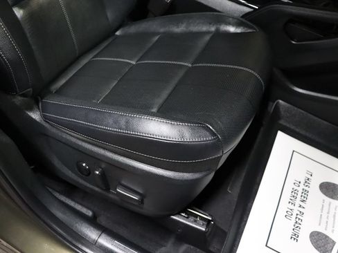 Used 2024 Kia Telluride EX w/ EX Captain's Chair Package FWD image 59