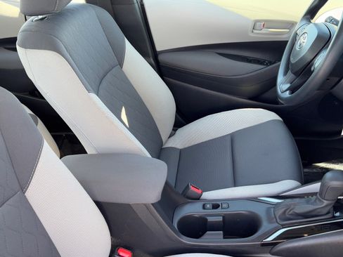 Certified 2025 Toyota Corolla LE image 12