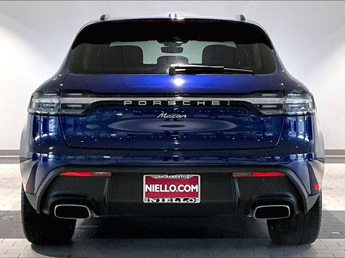 Used 2025 Porsche Macan image 9