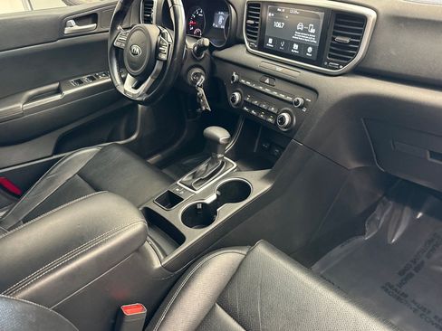 Used 2020 Kia Sportage S image 18