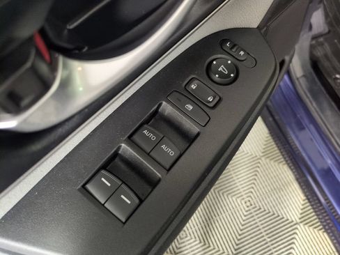 Used 2018 Honda CR-V EX image 11