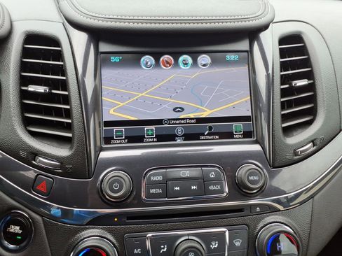 Used 2018 Chevrolet Impala Premier w/ Premier Confidence Package image 19