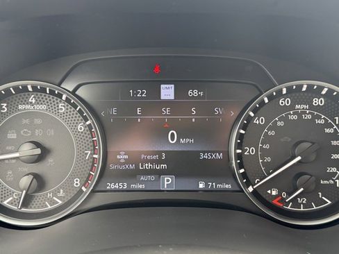 Used 2024 Nissan Armada Platinum w/ Captain's Chairs Package image 13