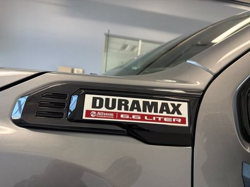 Used 2025 GMC Sierra 2500 AT4 w/ AT4 Premium Plus Package AWD/4WD image 13